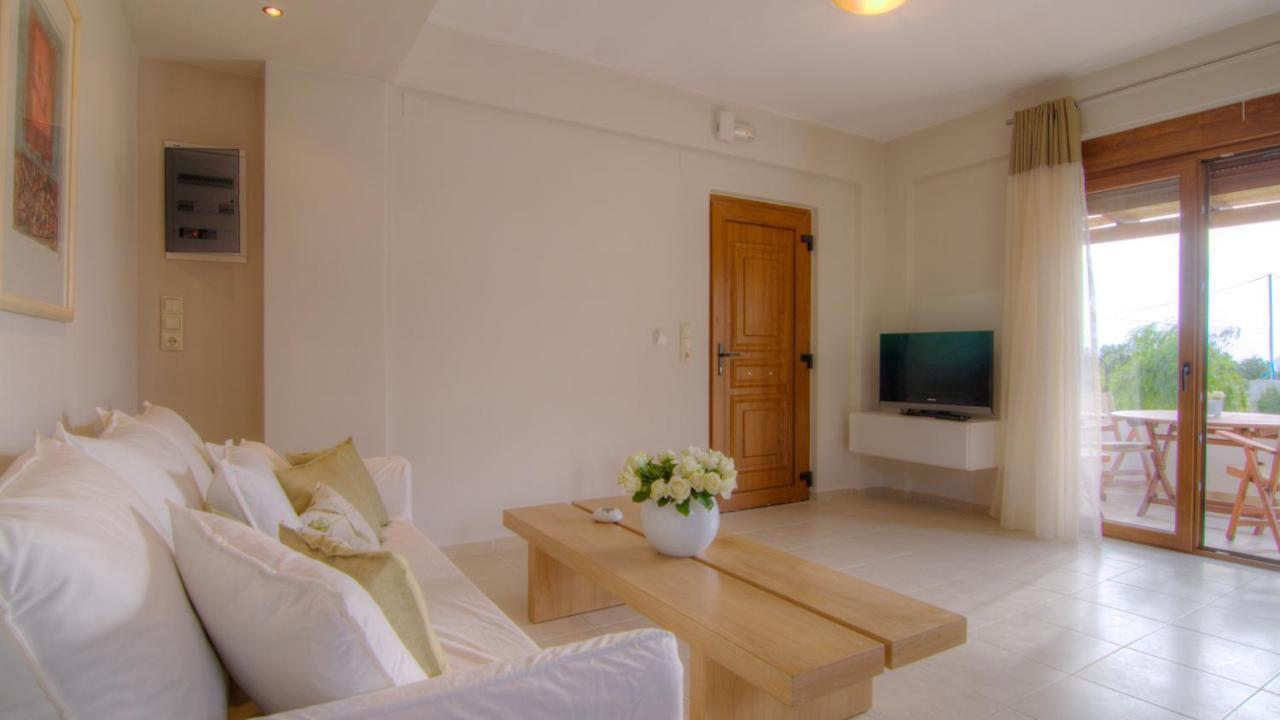 Gasparakis Villas 普拉基亚斯 外观 照片